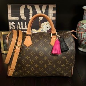 SOLD. Gorgeous 💕💕Authentic Louis Vuitton Speedy 30!